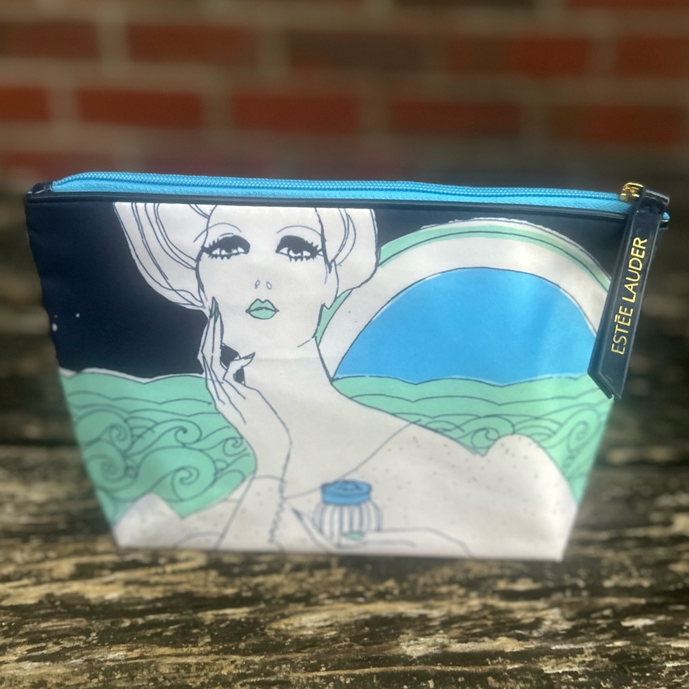 Estée Lauder Zip Up Travel Cosmetic Makeup Toiletry Bag Lady Applying Perfume M1